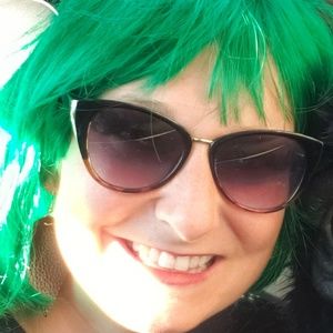 Meet your Posher, Andrea